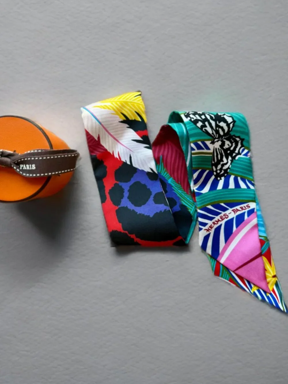 Share Hermes Multicolor Jaguar Quetzal Silk Twilly Scarf